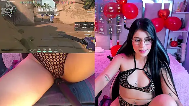 Snapshot of ValentinaGames chatting on February 7, 7:29 am ValentinaGames online show from February 7, 7:29 am