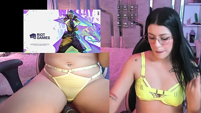 Snapshot of ValentinaGames chatting on March 16, 4:30 am ValentinaGames online show from March 16, 4:30 am