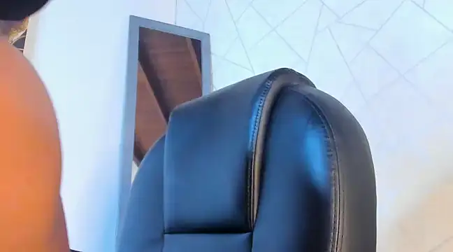 NoahhBrown online show from March 17, 8:29 am