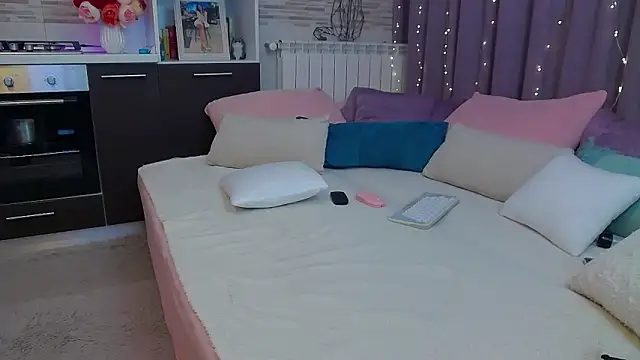 Snapshot of AyanaJoy chatting on October 28, 10:45 pm AyanaJoy online show from October 28, 10:45 pm