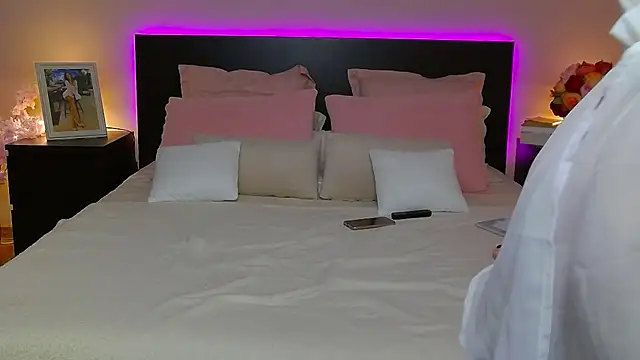 AyanaJoy online show from January 10, 8:21 pm