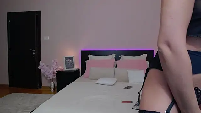 AyanaJoy online show from February 5, 4:22 pm