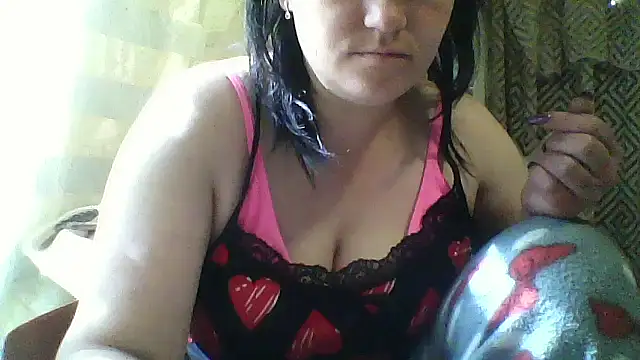 HollyLaBerry online show from May 16, 6:43 am