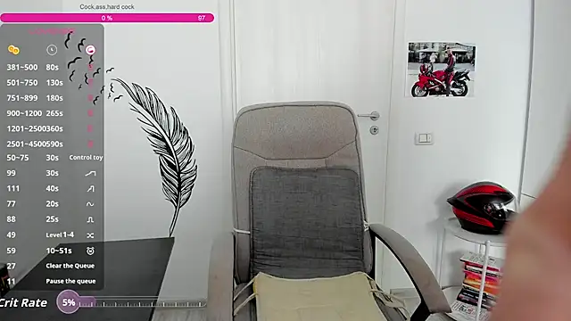 Snapshot of ZackFraser chatting on February 11, 9:14 am ZackFraser online show from February 11, 9:14 am