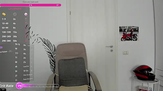 Snapshot of ZackFraser chatting on February 17, 10:01 am ZackFraser online show from February 17, 10:01 am