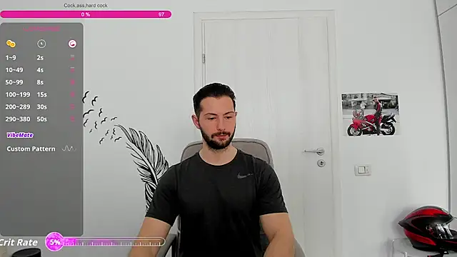 Snapshot of ZackFraser chatting on March 14, 7:03 am ZackFraser online show from March 14, 7:03 am