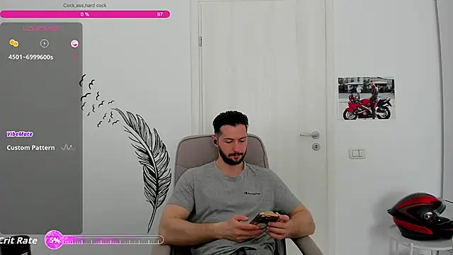 Snapshot of ZackFraser chatting on April 7, 7:31 am ZackFraser online show from April 7, 7:31 am