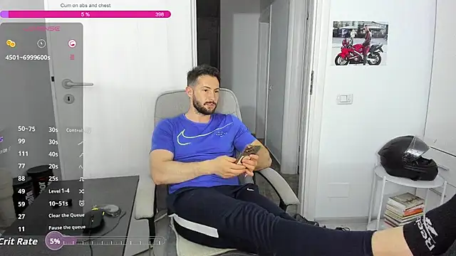 Snapshot of ZackFraser chatting on June 2, 9:06 pm ZackFraser online show from June 2, 9:06 pm