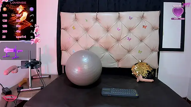 Snapshot of cleopatraa chatting on March 3, 6:58 pm cleopatraa online show from March 3, 6:58 pm