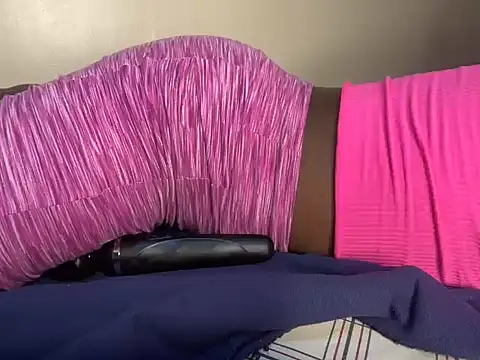 Snapshot of savage_coochie chatting on April 16, 5:47 pm savage coochie online show from April 16, 5:47 pm