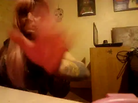 Snapshot of Savzybiggape chatting on March 8, 7:50 pm Savzybiggape online show from March 8, 7:50 pm