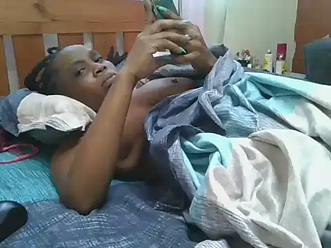 Snapshot of Sweetchoco5 chatting on October 29, 6:59 am Sweetchoco5 online show from October 29, 6:59 am