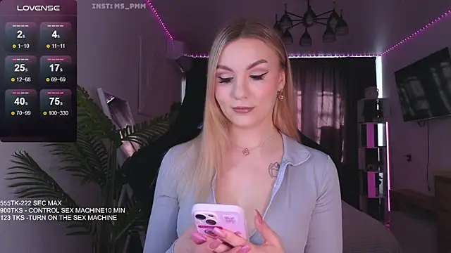 Snapshot of Maria_Shy chatting on February 28, 6:25 am Maria Shy online show from February 28, 6:25 am