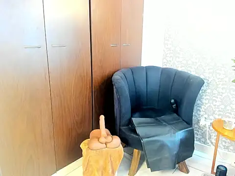 mabelsaravia online show from March 21, 6:00 pm