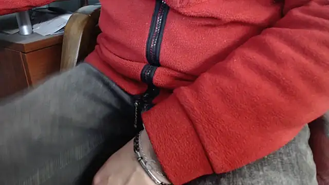 smoothandtiny online show from February 4, 2:10 pm