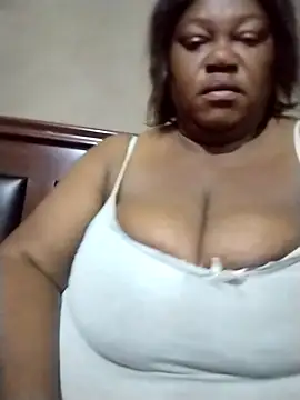 MATUREBUSSTY online show from July 20, 4:05 am