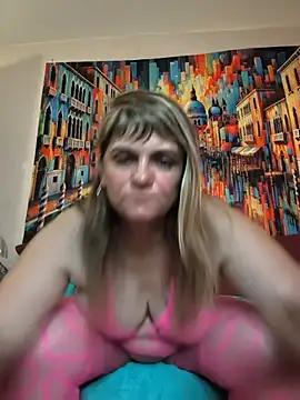 Snapshot of cricrimodele chatting on July 4, 4:18 am cricrimodele online show from July 4, 4:18 am