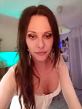 Luna Kitanna online show from January 10, 11:39 pm