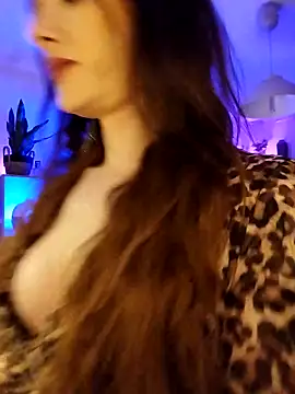 Luna Kitanna online show from March 6, 9:09 pm