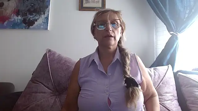 Lilly macflyy online show from May 20, 7:42 pm
