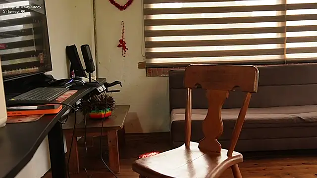 Kozzy  online show from February 15, 8:33 pm