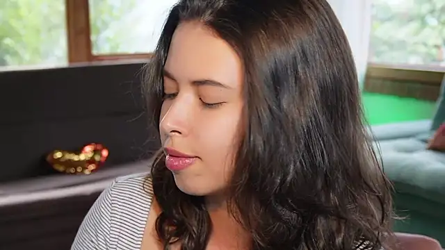 Kozzy  online show from February 13, 8:49 pm