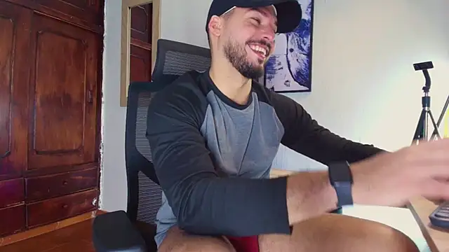 HenryBenso online show from November 9, 5:00 pm