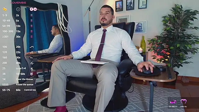 Snapshot of HenryBenso chatting on March 27, 6:51 pm HenryBenso online show from March 27, 6:51 pm