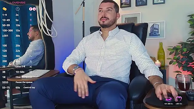 Snapshot of HenryBenso chatting on March 28, 10:04 am HenryBenso online show from March 28, 10:04 am