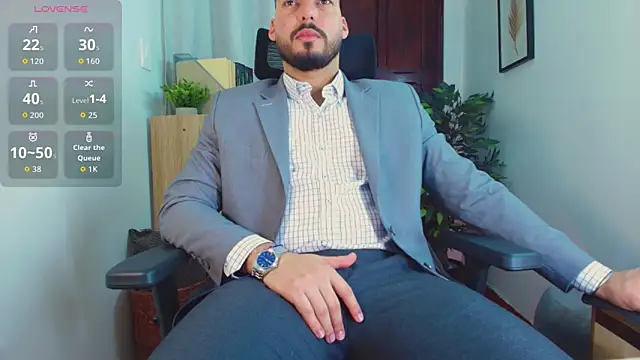 Snapshot of HenryBenso chatting on April 29, 7:42 pm HenryBenso online show from April 29, 7:42 pm