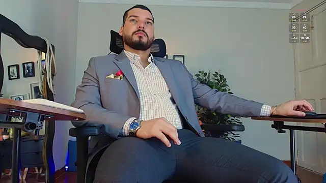 Snapshot of HenryBenso chatting on May 21, 8:27 pm HenryBenso online show from May 21, 8:27 pm