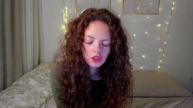 Snapshot of RubyAttwood chatting on November 6, 9:48 pm RubyAttwood online show from November 6, 9:48 pm