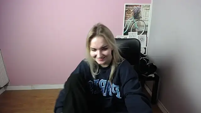 Snapshot of viktoria_lovely chatting on January 2, 11:52 am viktoria lovely online show from January 2, 11:52 am