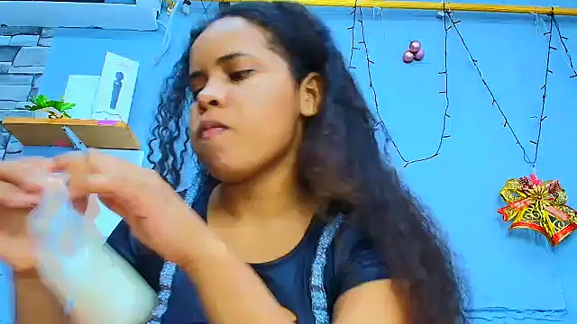 makena18 online show from January 5, 1:04 pm