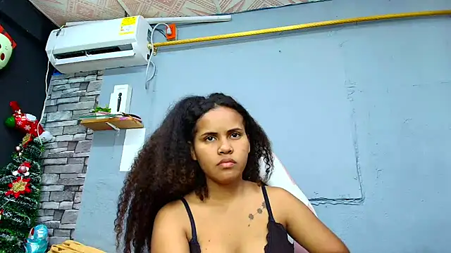 makena18 online show from February 4, 12:55 pm