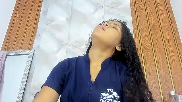 makena18 online show from October 3, 1:52 pm