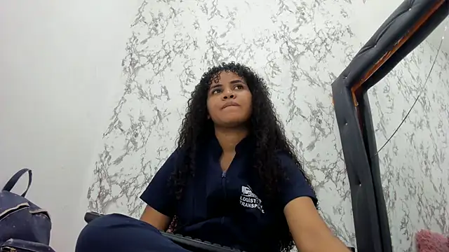 makena18 online show from October 19, 1:45 pm