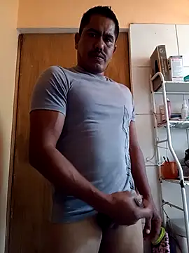 Snapshot of negro15cm17 chatting on October 2, 4:03 pm negro15cm17 online show from October 2, 4:03 pm