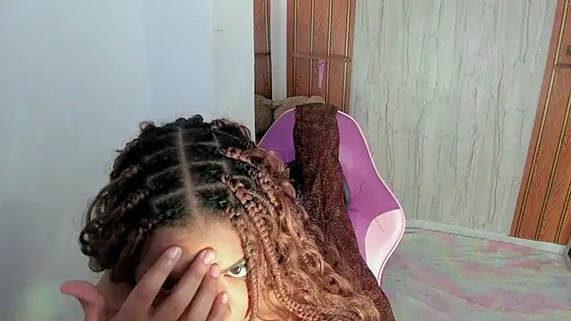 Alika01 online show from October 25, 1:29 pm