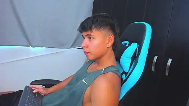 Bray Kevin online show from November 19, 9:26 pm