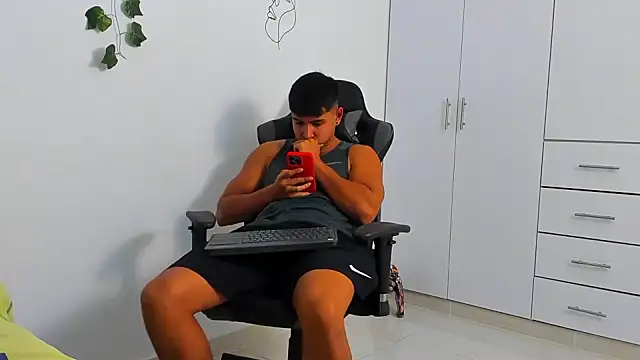 Bray Kevin online show from December 14, 10:58 pm