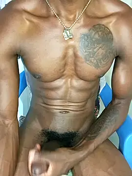 Snapshot of mgmonako chatting on March 15, 4:46 am mgmonako online show from March 15, 4:46 am