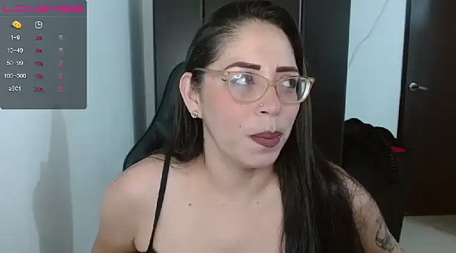 natashasmithe online show from December 15, 9:53 pm