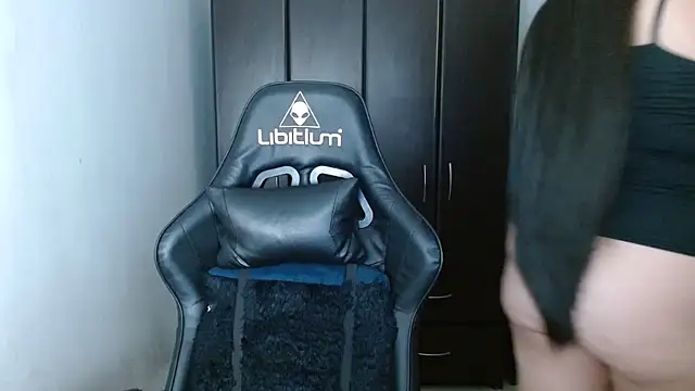 natashasmithe online show from February 27, 4:52 am