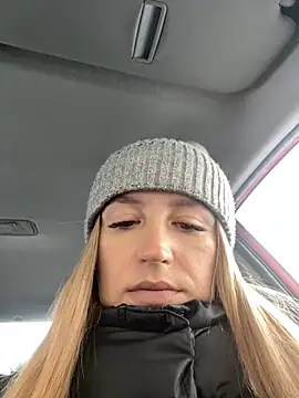 Snapshot of StasyWood chatting on March 13, 1:10 am StasyWood online show from March 13, 1:10 am