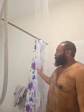 Bearhoney843 online show from August 6, 11:06 pm
