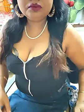 Snapshot of YR-SHIVANI chatting on May 10, 5:23 am YR-SHIVANI online show from May 10, 5:23 am