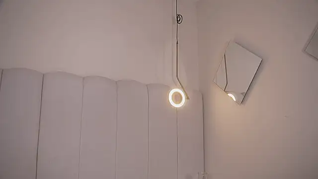 Snapshot of Abby-me chatting on October 21, 12:39 pm Abby-me online show from October 21, 12:39 pm