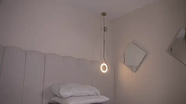 Snapshot of Abby-me chatting on October 27, 1:15 pm Abby-me online show from October 27, 1:15 pm