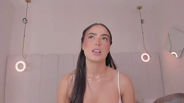 Snapshot of Abby-me chatting on November 3, 12:17 pm Abby-me online show from November 3, 12:17 pm